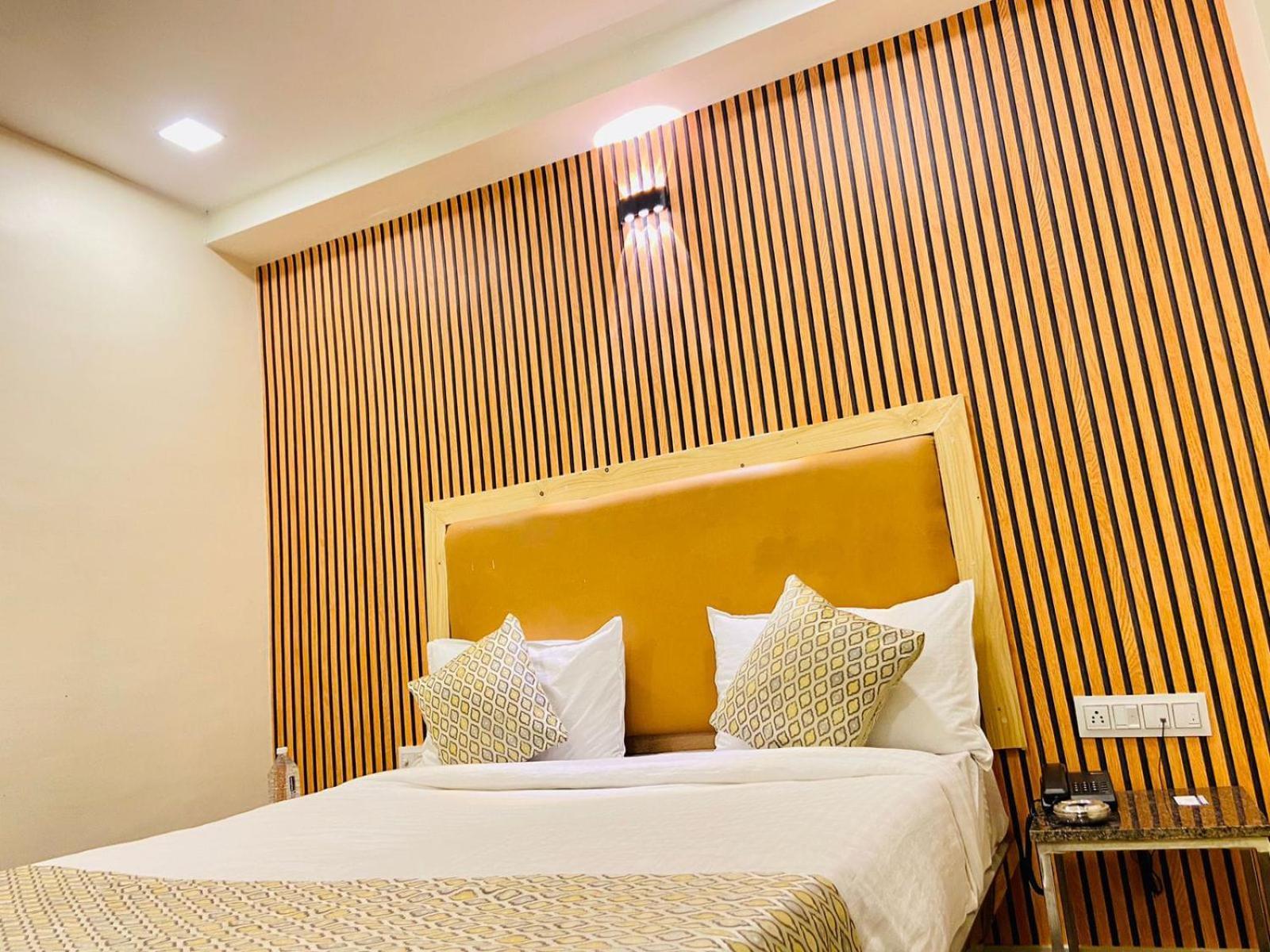 Hotel Alexa By Abc Amhedabad Dış mekan fotoğraf