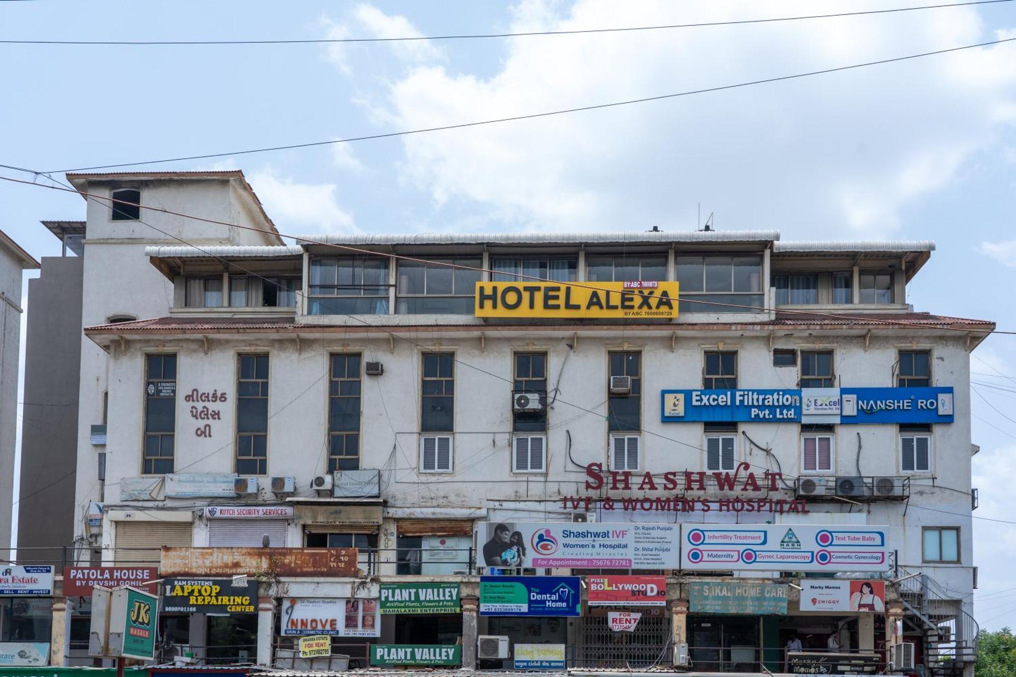 Hotel Alexa By Abc Amhedabad Dış mekan fotoğraf