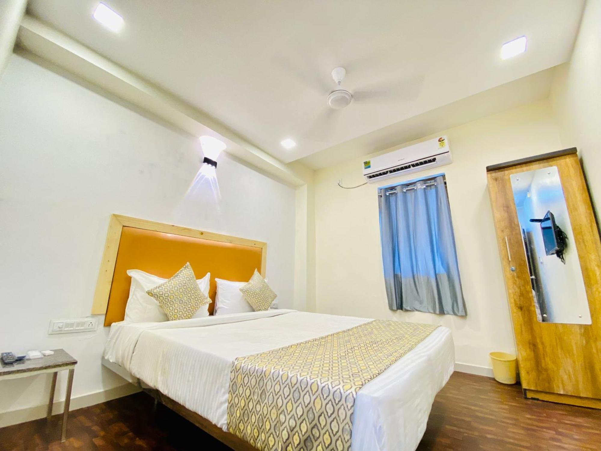 Hotel Alexa By Abc Amhedabad Dış mekan fotoğraf