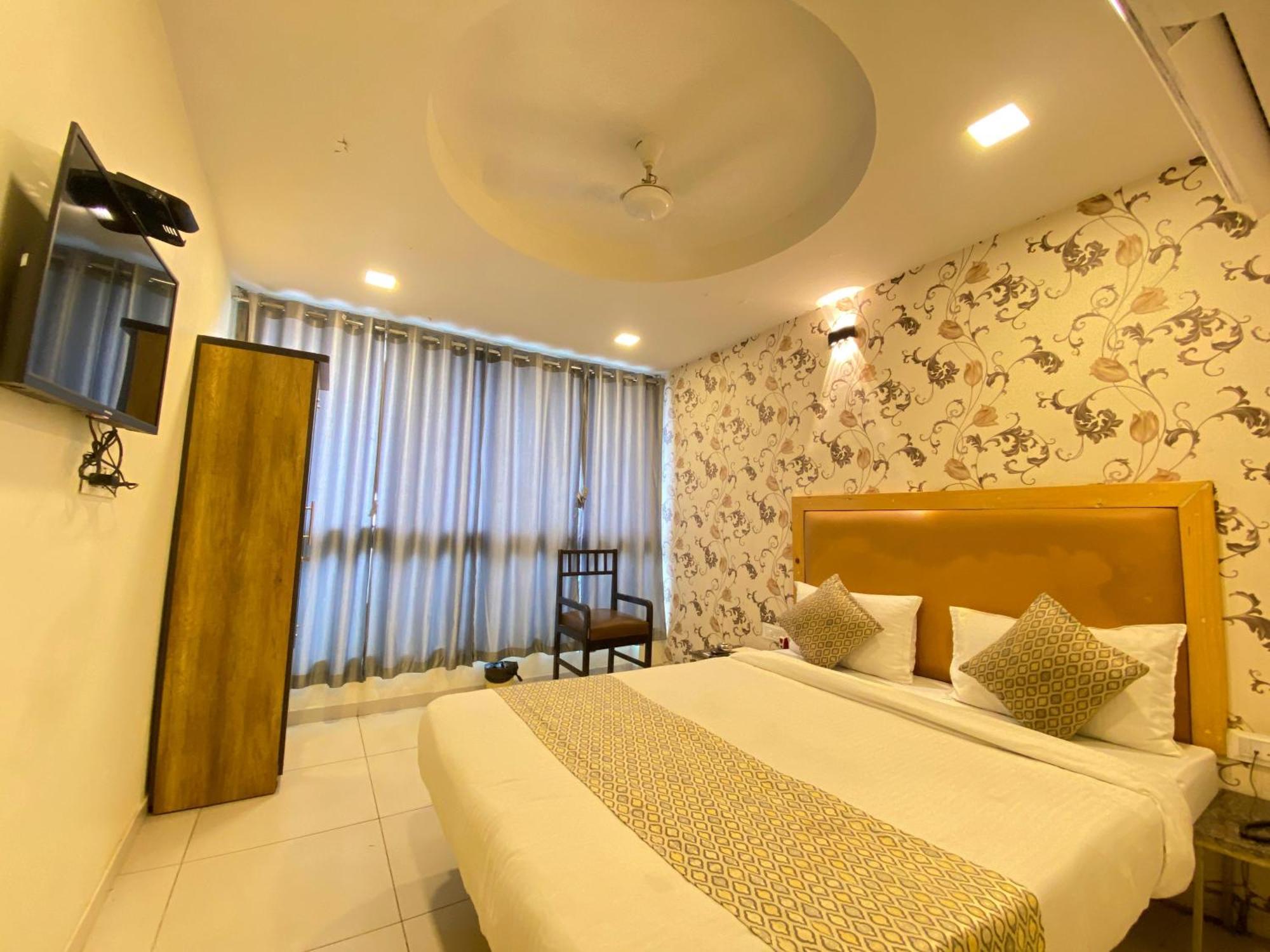 Hotel Alexa By Abc Amhedabad Dış mekan fotoğraf